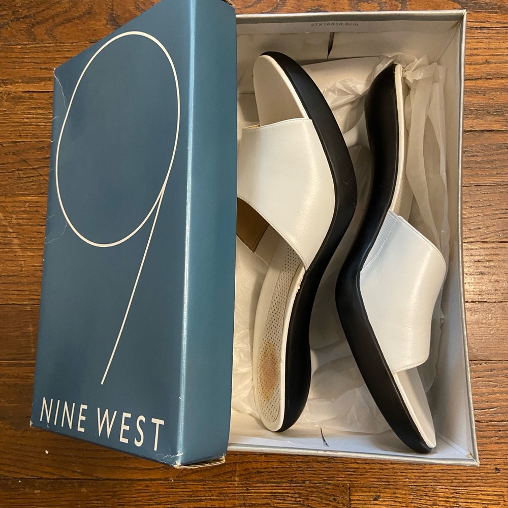 Nine West Women's Black and White Slide Sandals